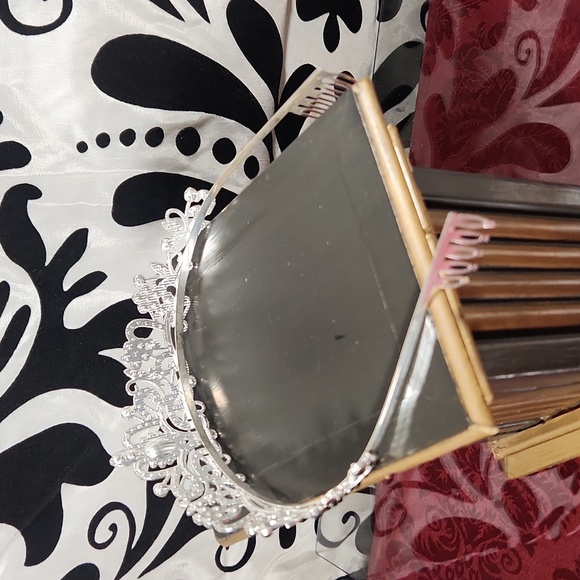 TIARA - Picture 2 of 3